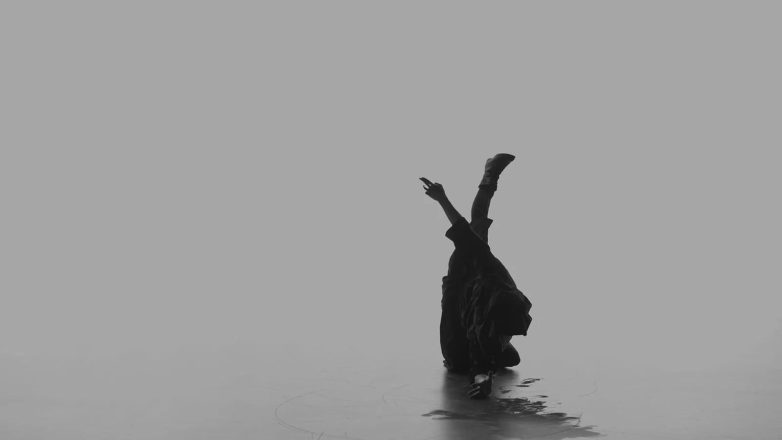 Standbild aus dem Tanzfilm Oxymoron, Bild 9